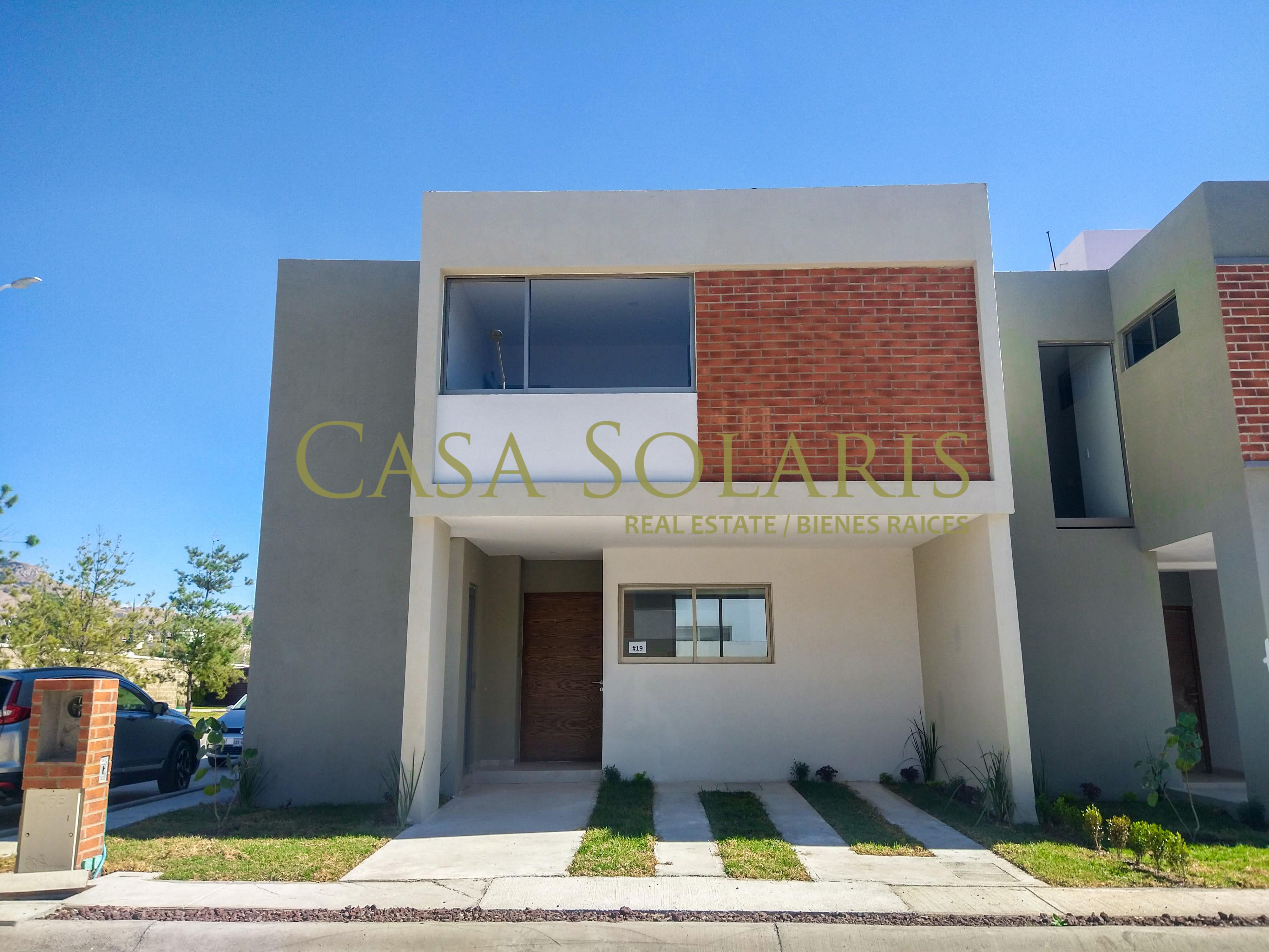 Casa en renta en Residencial Privanzas con seguridad 24/7